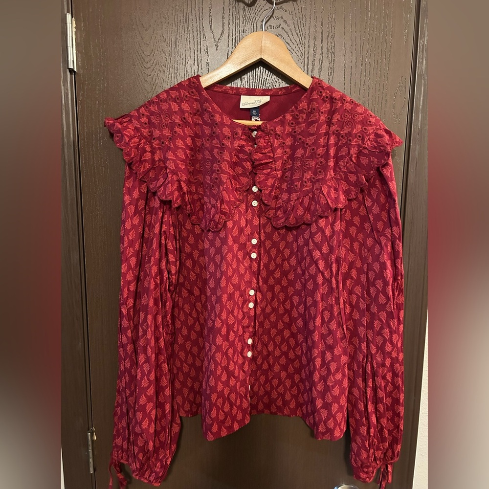NWT Universal Thread Oversized Ruffle Collar Pink Red Button Front Blouse XXL